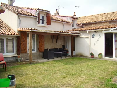 3 bed stone house for sale near Chez Vécant