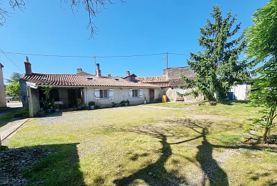4 bed stone house for sale near Viennay