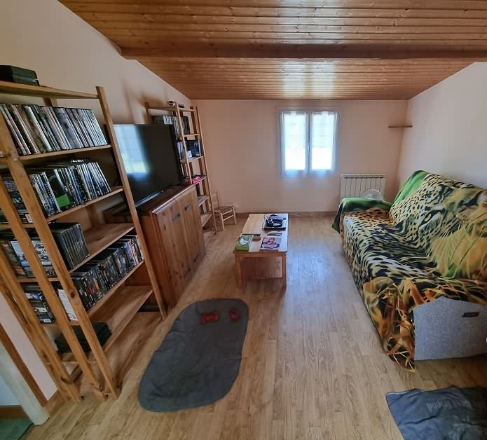 4 bed stone house for sale near Viennay