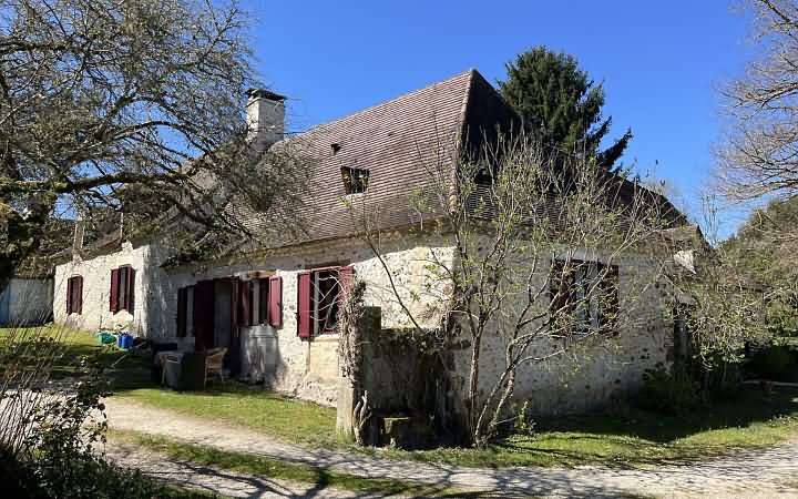 5 bed stone house for sale near Ajat