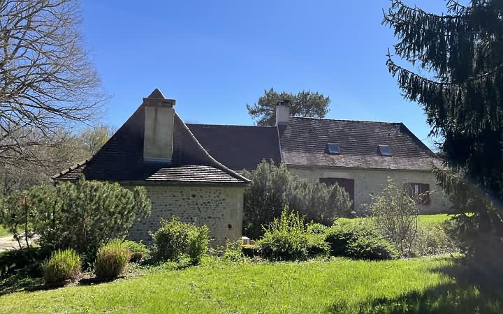 5 bed stone house for sale near Ajat