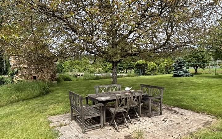 6 bed stone house for sale near Aubas