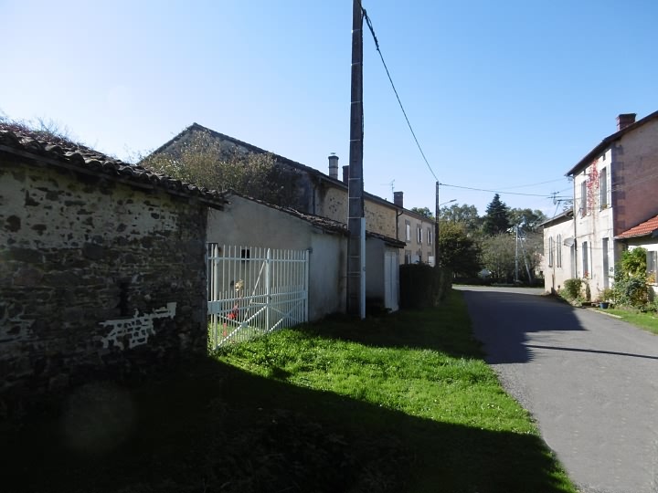 5 bed stone house for sale near Vienne And Haute Vienne