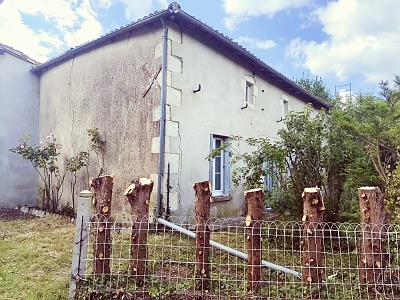 Stone house to renovate near Chez Vécant