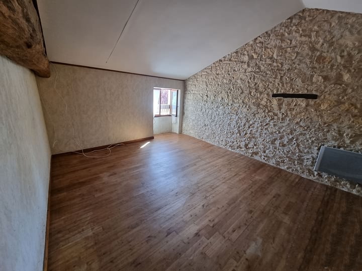 3 bed stone house for sale near Viennay