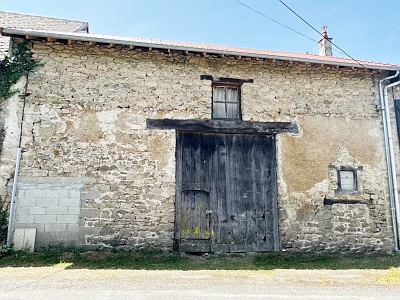 Stone house to renovate near Noth