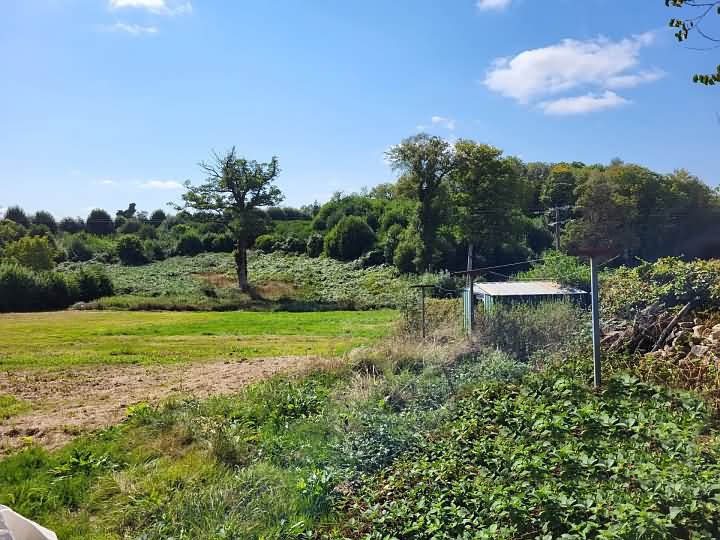 Stone house to renovate near Noth