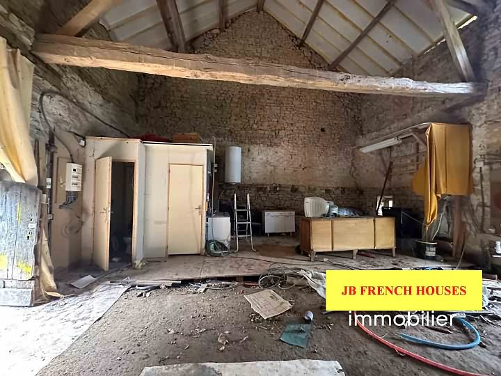 Stone house to renovate near Noth