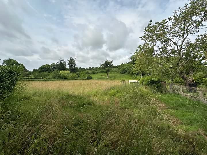 Stone house to renovate near Noth