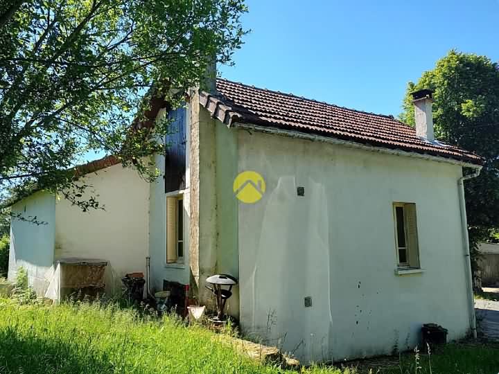 Huis met 2 slaapkamers te koop nabij Gest