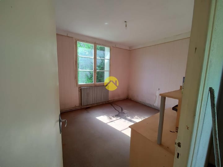 Huis met 2 slaapkamers te koop nabij Gest