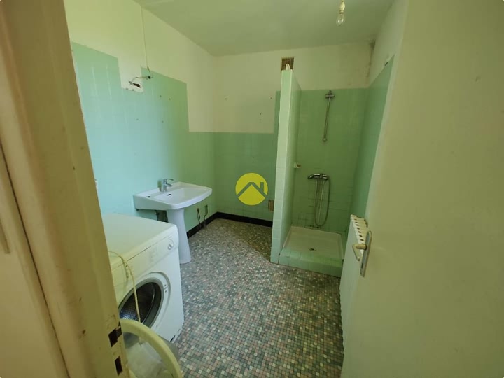 Huis met 2 slaapkamers te koop nabij Gest