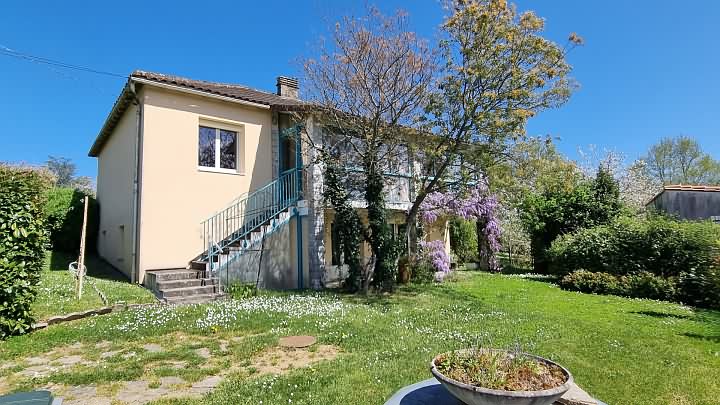 4 bed stone house for sale near Goulat