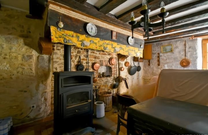 1 bed stone house for sale near SOUTH INDRE and SOUTH CHER and NORTH CREUSE