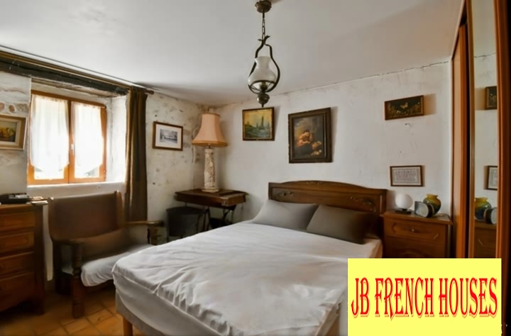 1 bed stone house for sale near SOUTH INDRE and SOUTH CHER and NORTH CREUSE