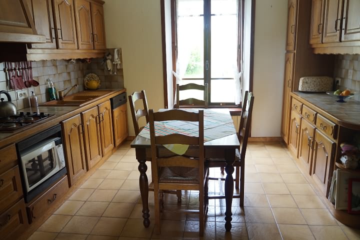 4 bed stone house for sale near Keraden