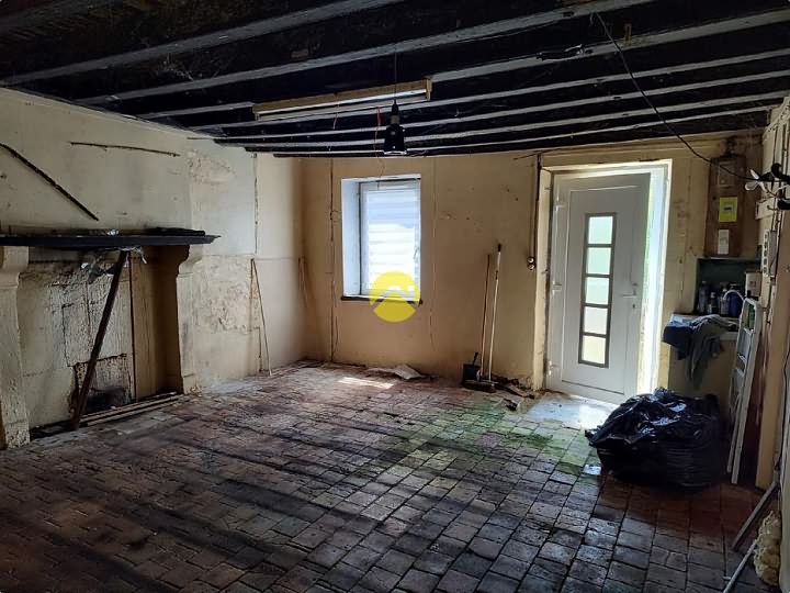 Natuurstenen huis met 2 slaapkamers te koop nabij Gest