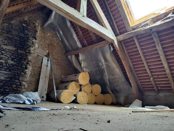 Natuurstenen huis met 2 slaapkamers te koop nabij Gest