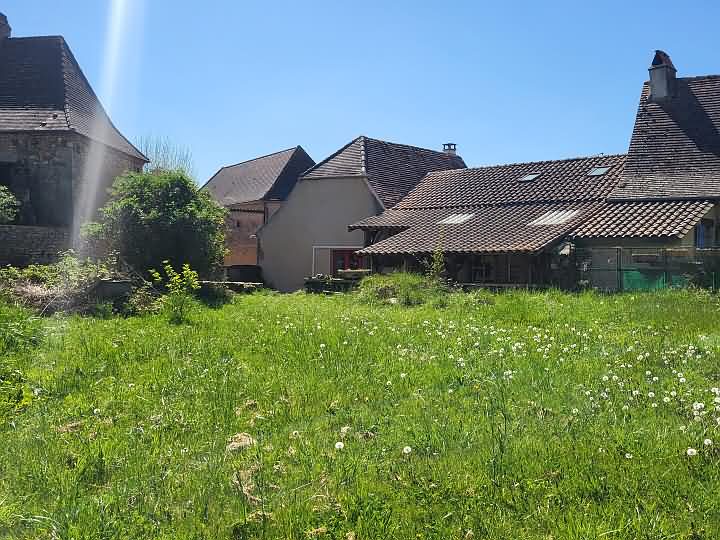 2 bed stone house for sale near Dordogne and Lot