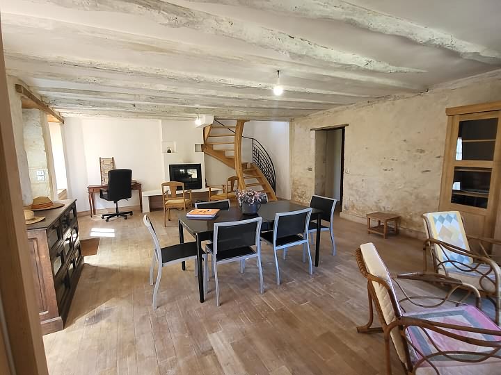 2 bed stone house for sale near Dordogne and Lot