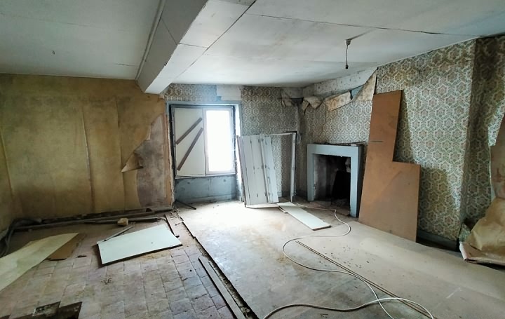 2 bed stone house for sale near Averton