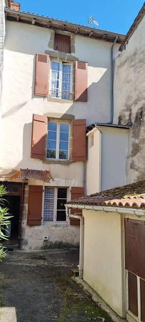 4 bed stone house for sale near Goulat