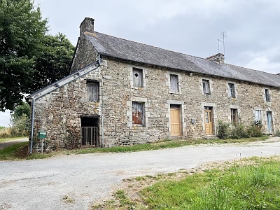 Stone house to renovate near Saint Vran