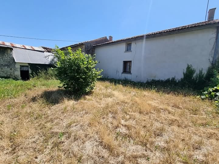 4 bed stone house for sale near Viennay
