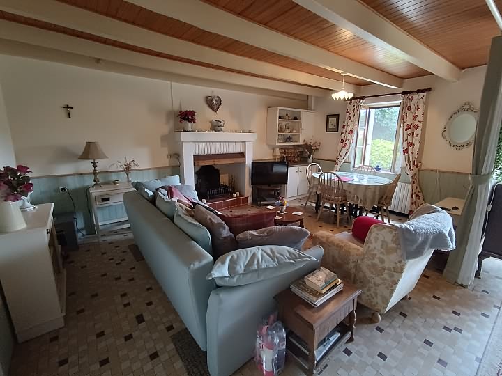 1 bed stone house for sale near Bonen