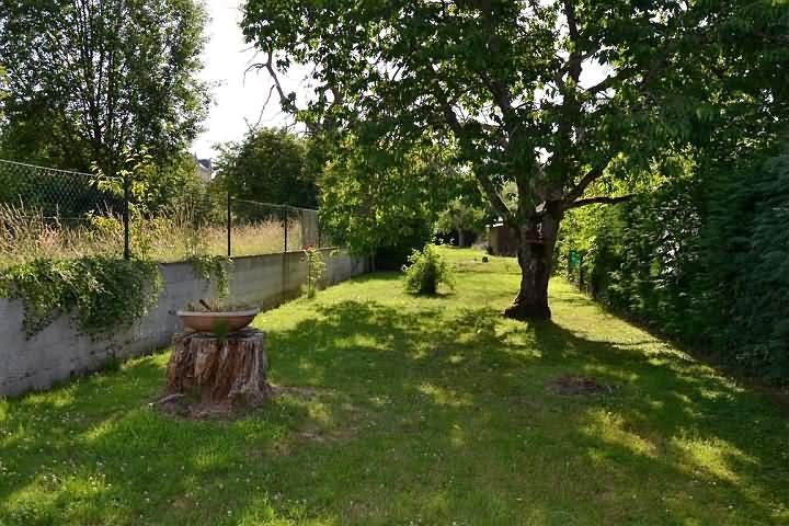 Stone house to renovate near Cisai Saint Aubin