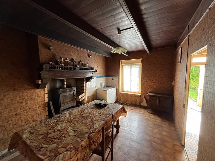 2 bed stone house for sale near Pays de Glazik
