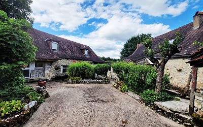 4 bed stone house for sale near Dordogne and Lot