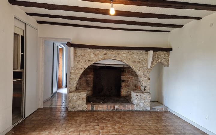 4 bed stone house for sale near Dordogne and Lot