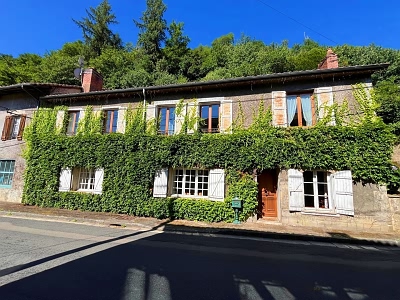 5 bed stone house for sale near Farebout