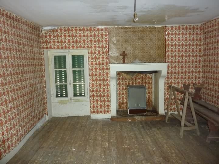 2 bed stone house for sale near Liglet