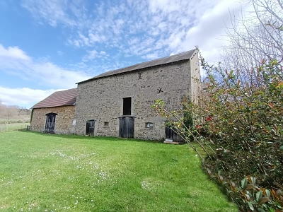 Stone barn to renovate near Farges