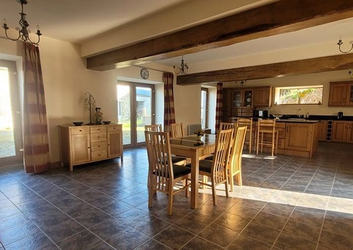 5 bed stone house for sale near Bion