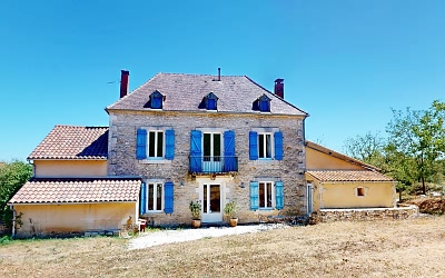 5 bed stone house for sale near Aubas