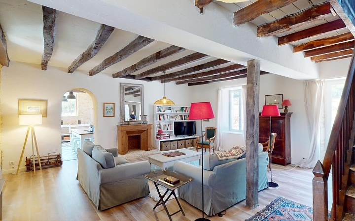 5 bed stone house for sale near Aubas
