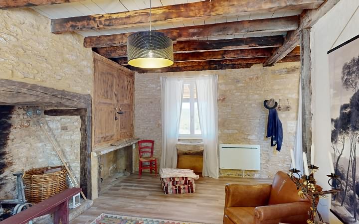 5 bed stone house for sale near Aubas