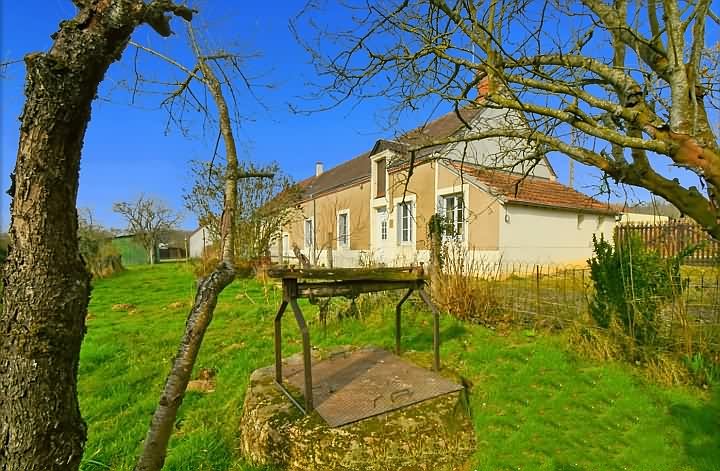 2 bed stone house for sale near SOUTH INDRE and SOUTH CHER and NORTH CREUSE