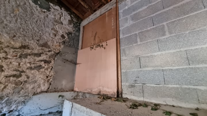 Stone house to renovate near Goulat
