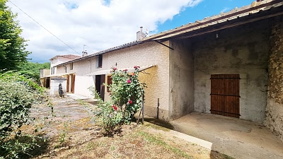 3 bed stone house for sale near Goulat