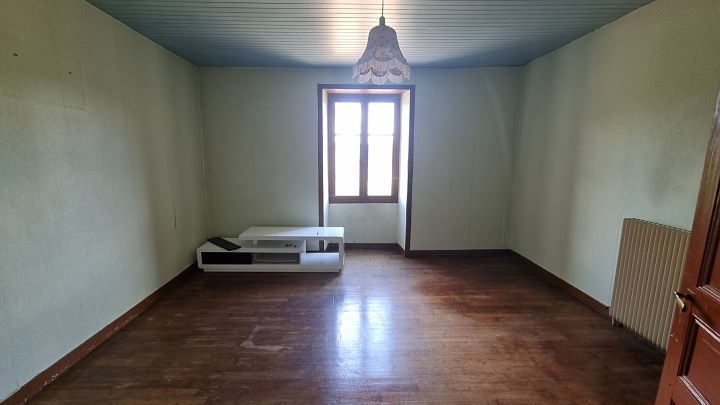 3 bed stone house for sale near Goulat