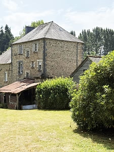 5 bed stone house for sale near Saint Vran