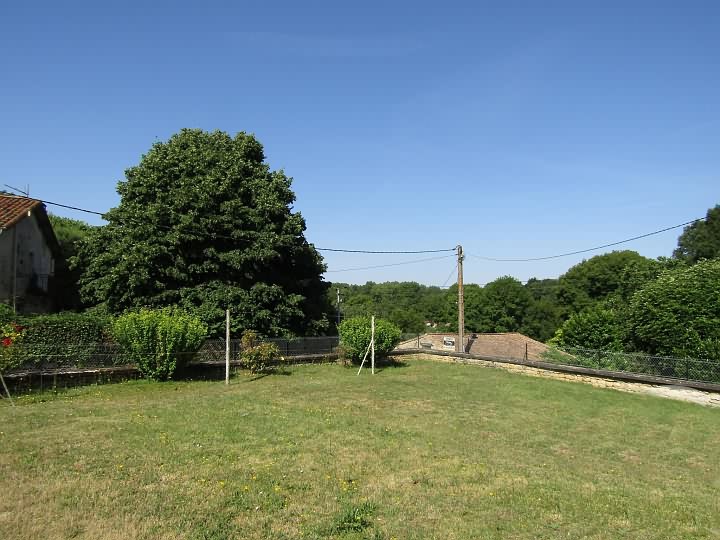 2 bed stone house for sale near Ardilleux