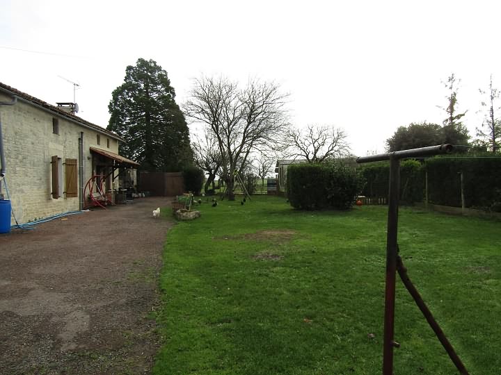 3 bed stone house for sale near Ardilleux