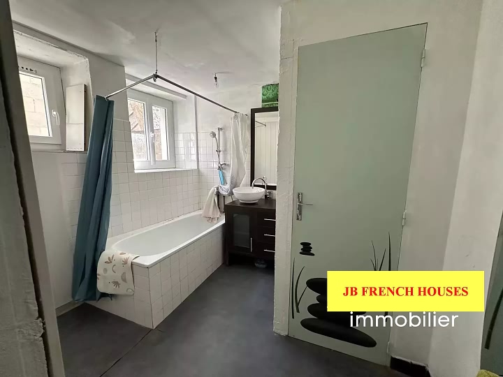 2 bed stone house for sale near Noth