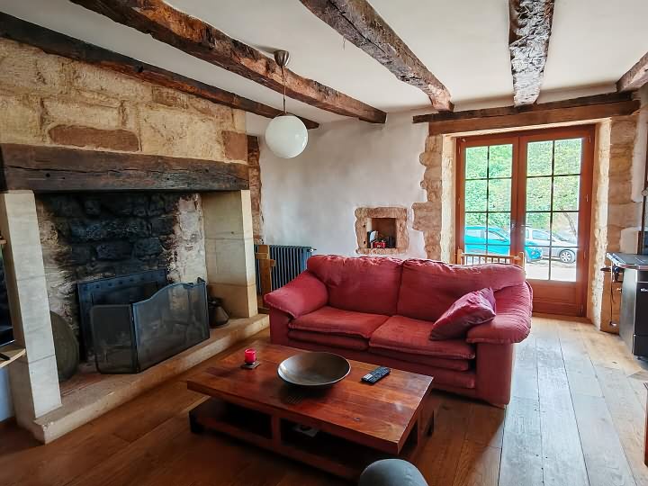 4 bed stone house for sale near Dordogne and Lot