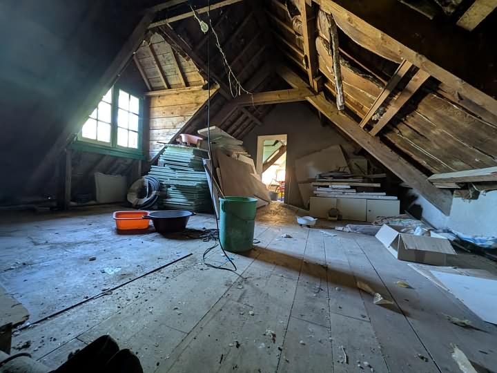Stone house to renovate near BRITTANY CENTRE and BRITTANY CENTRE WEST